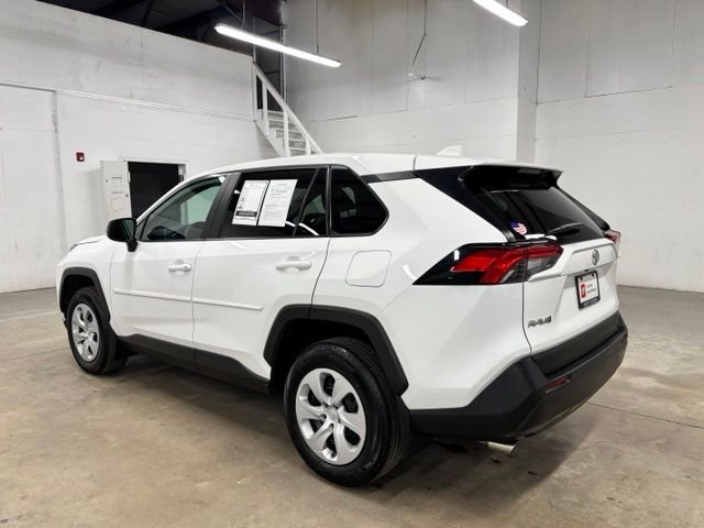 Used 2025 White Toyota LE image 5