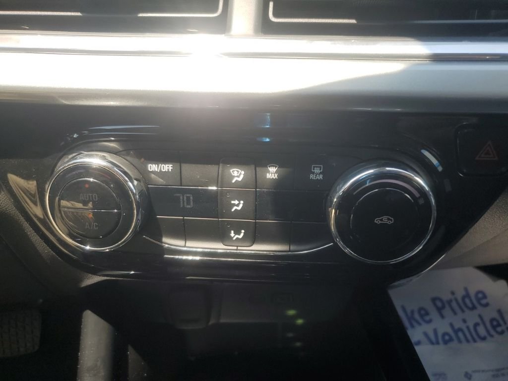 Used 2025 Gray Chevrolet LT image 21