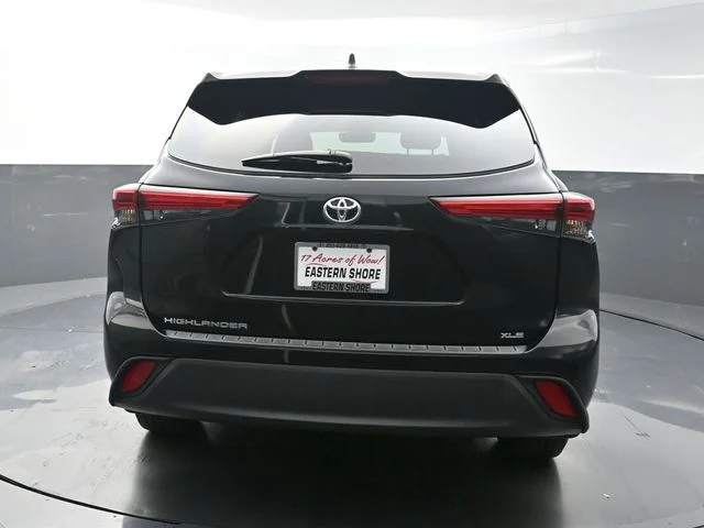 Used 2023 Black Toyota XLE image 6