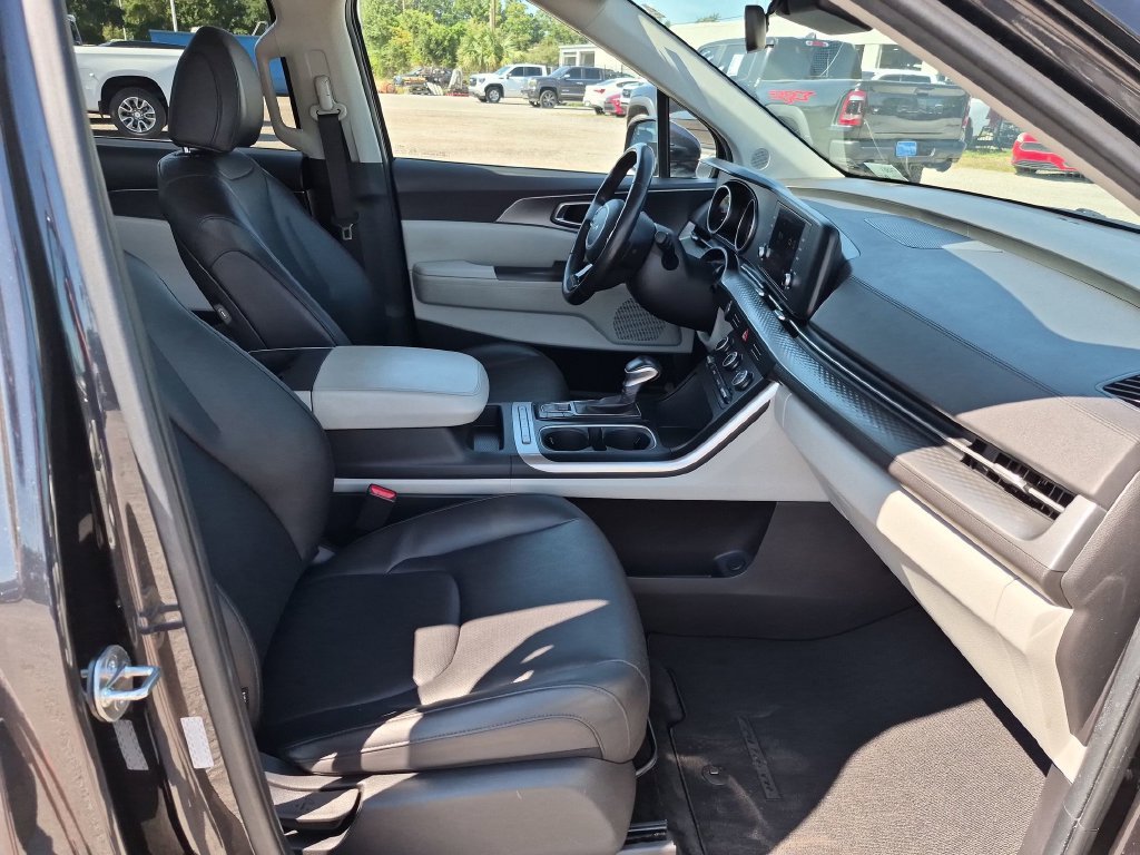 Used 2024 Gray Kia LX image 31