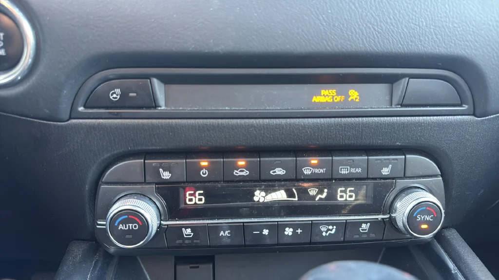 Used 2021 Black Mazda Grand Touring image 17