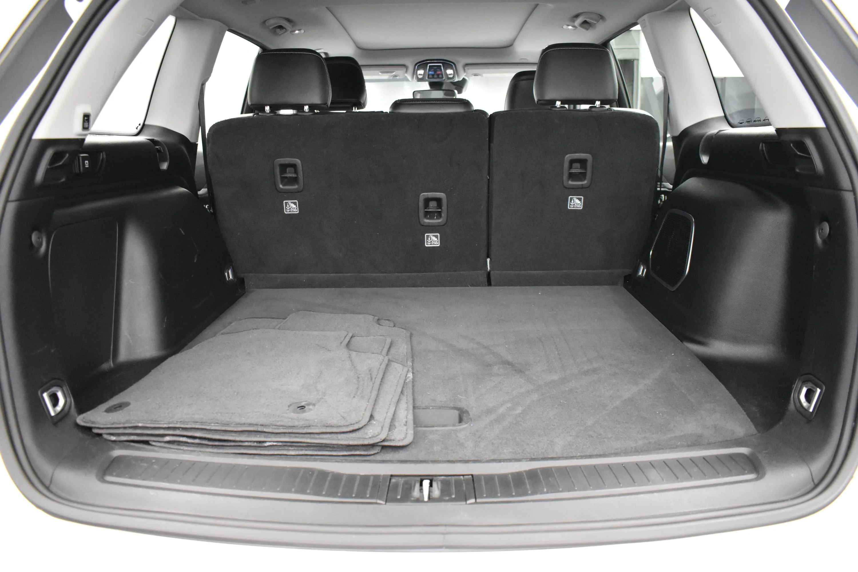 Used 2023 Bright White Clearcoat Jeep  image 13