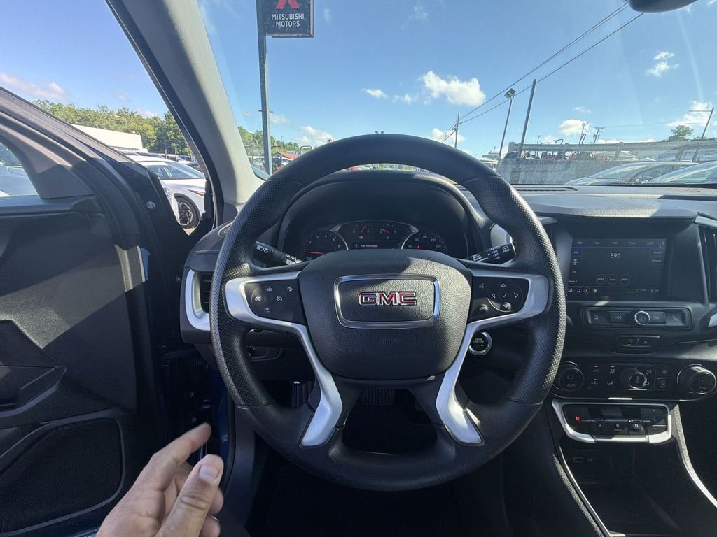 Used 2022 Blue GMC SLE image 16