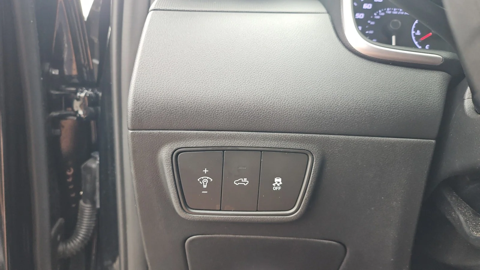 Used 2023 Black Hyundai SEL image 19