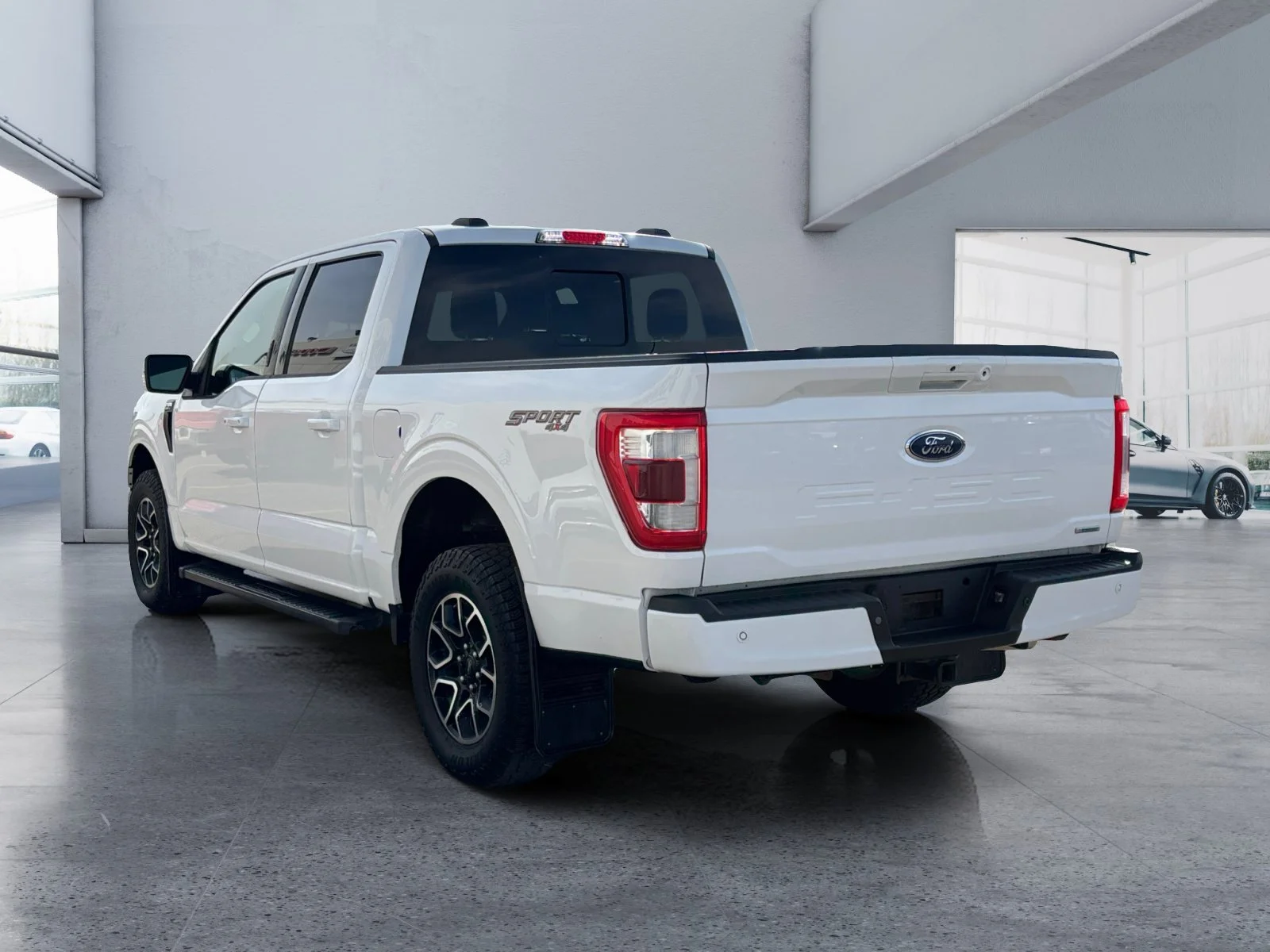 Used 2023 White Ford LARIAT image 3