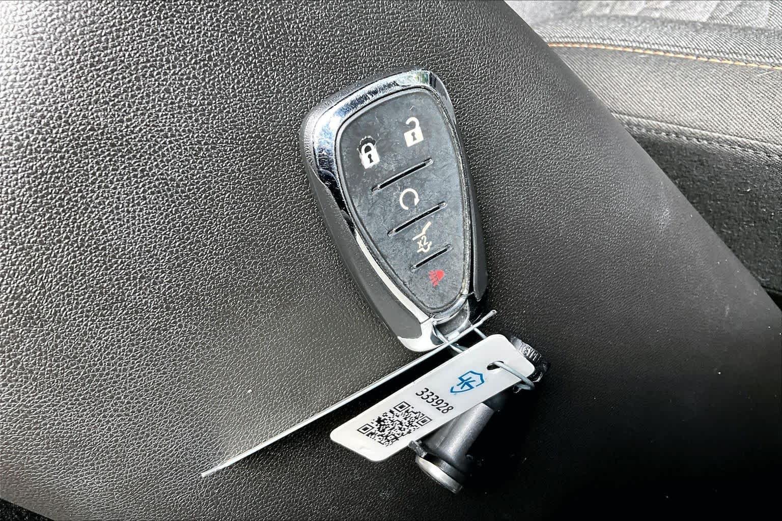 Used 2020 Pacific Blue Metallic Chevrolet LT image 15
