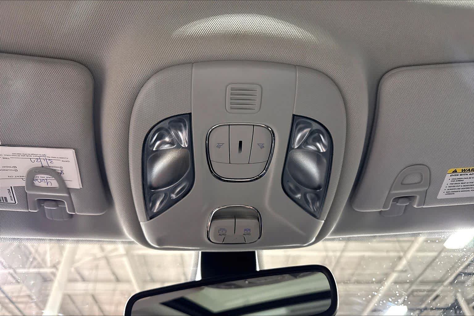 Used 2020 Sting-Gray Clearcoat Jeep Trailhawk image 33