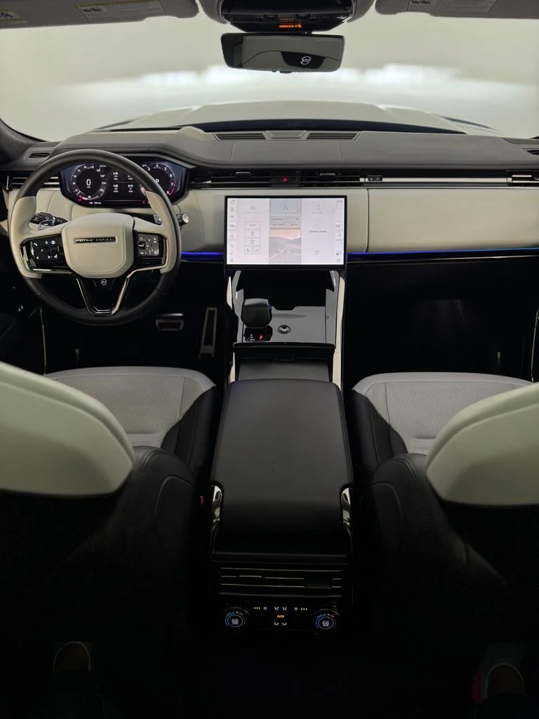 Used 2025 Velocity Blue SV Bespoke Ultra Metallic Satin Land Rover SV Edition Two image 24