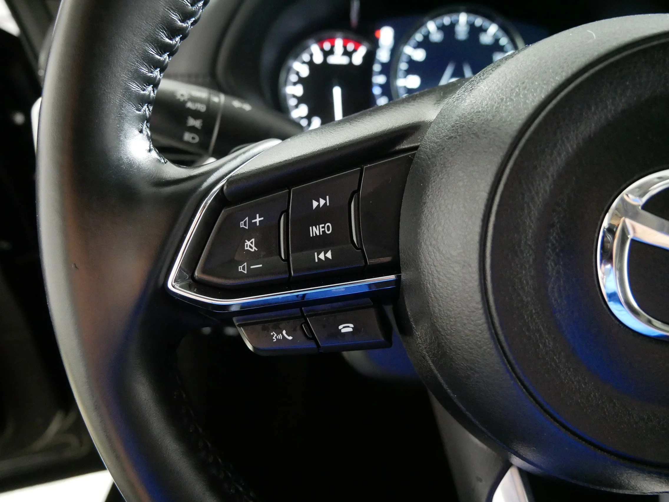 Used 2023 Jet Black Mica Mazda 2.5 S Premium Package image 27