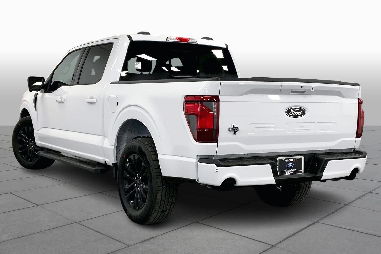 New 2026 Oxford White Ford XLT image 11