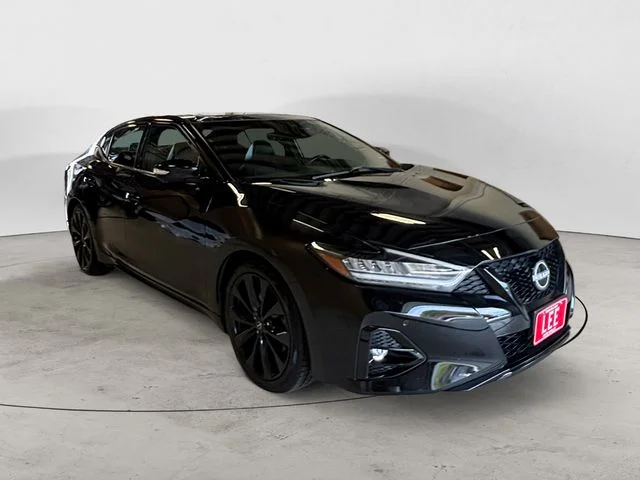 Used 2023 Black Nissan SR image 8