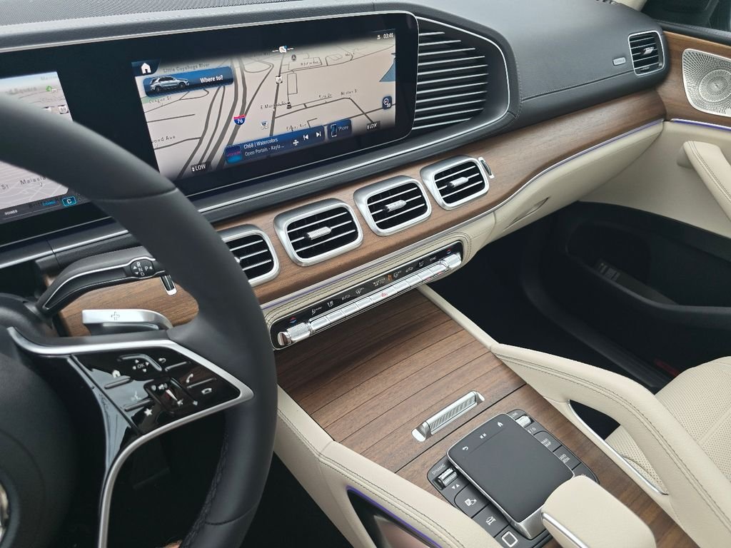 New 2026 MANUFAKTUR Ireland Mid Green Metallic Mercedes-Benz GLE 450 image 39