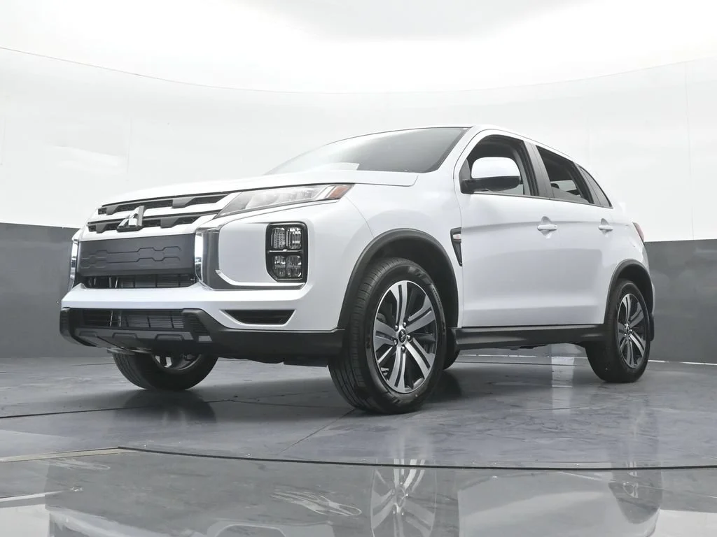New 2027 White Diamond Mitsubishi 2.0 ES 2WD image 48