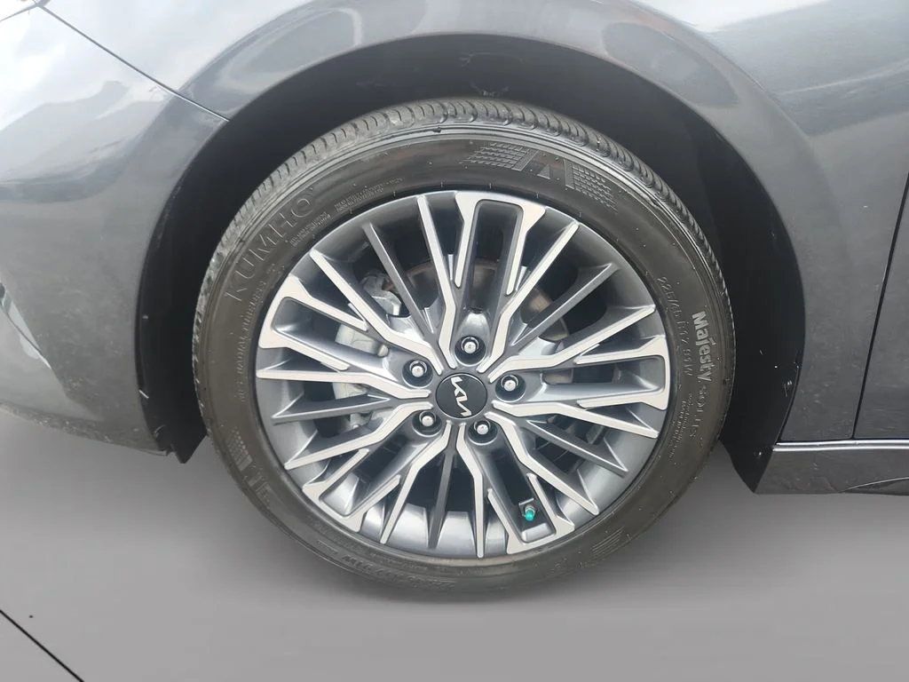 Used 2023 Gray Kia GT-Line image 9
