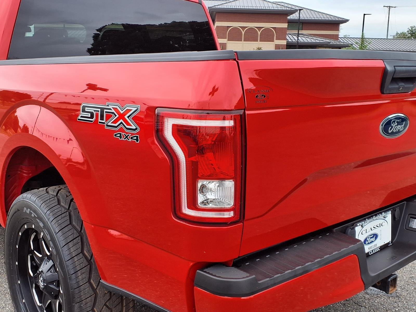 Used 2017 Race Red Ford XL image 18
