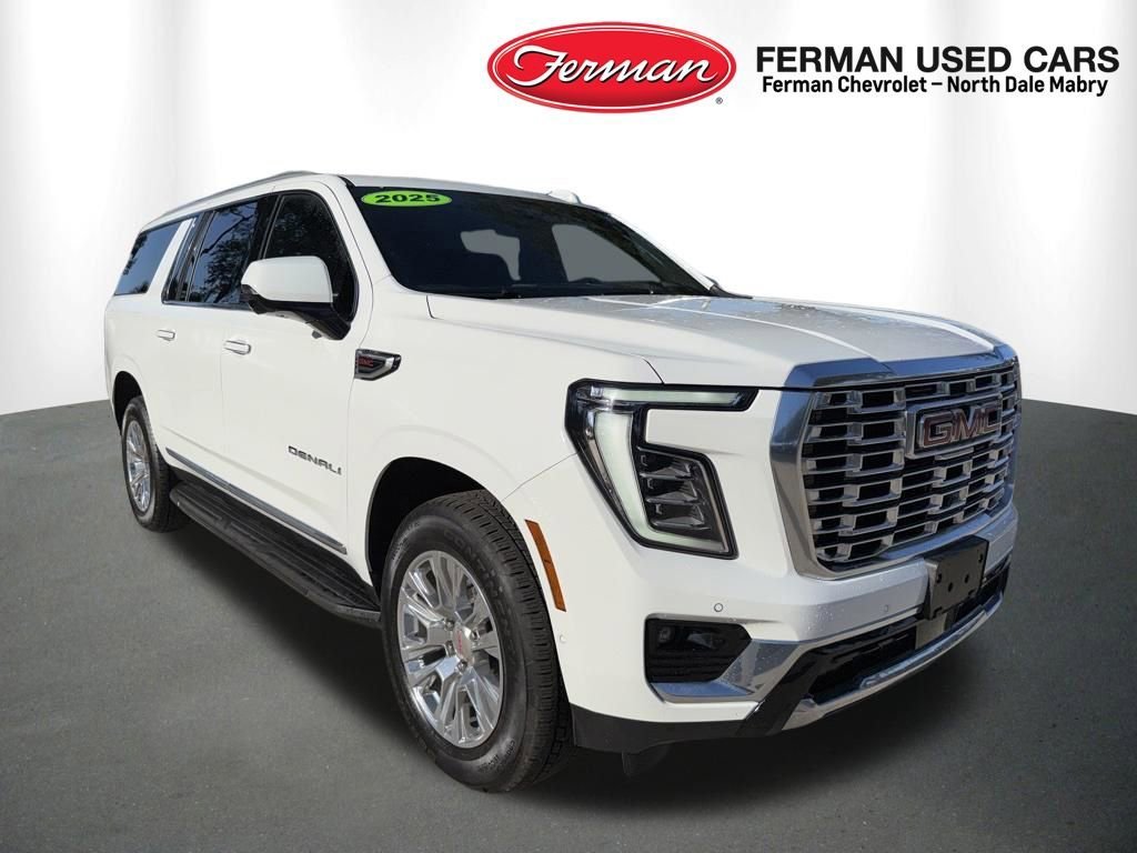 2025 GMC Yukon Denali AWD's photo