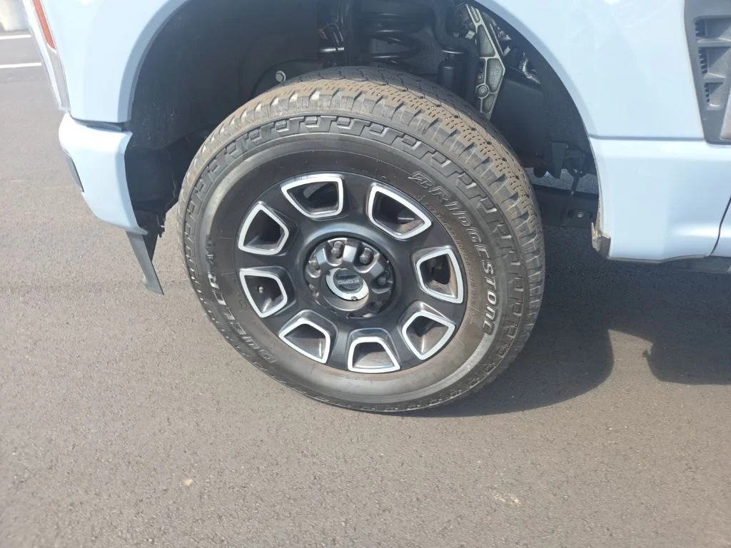 Used 2024 Gray Ford Platinum image 28