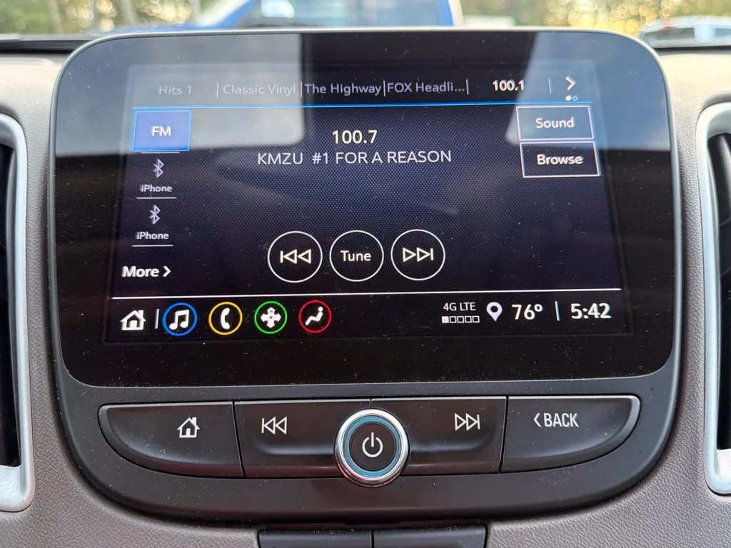 Used 2024 Summit White Chevrolet LT image 37
