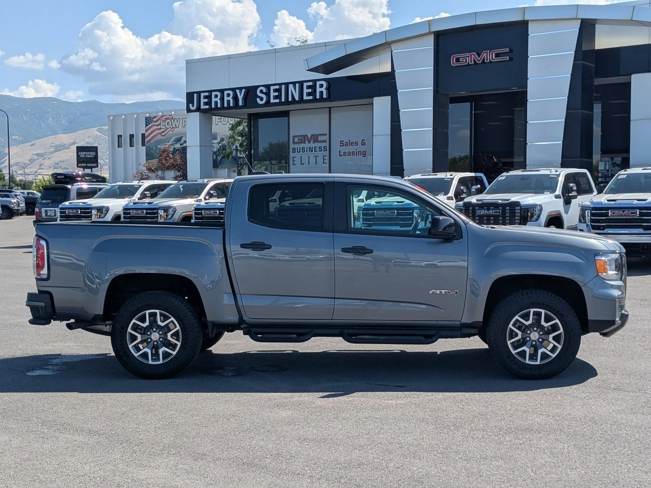 Used 2021 Satin Steel Metallic GMC 4WD AT4 w/Leather image 7