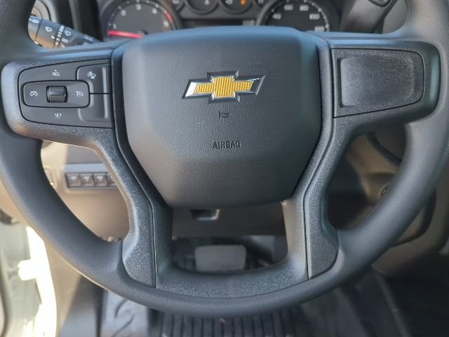 New 2026 Summit White Chevrolet Work Truck image 15
