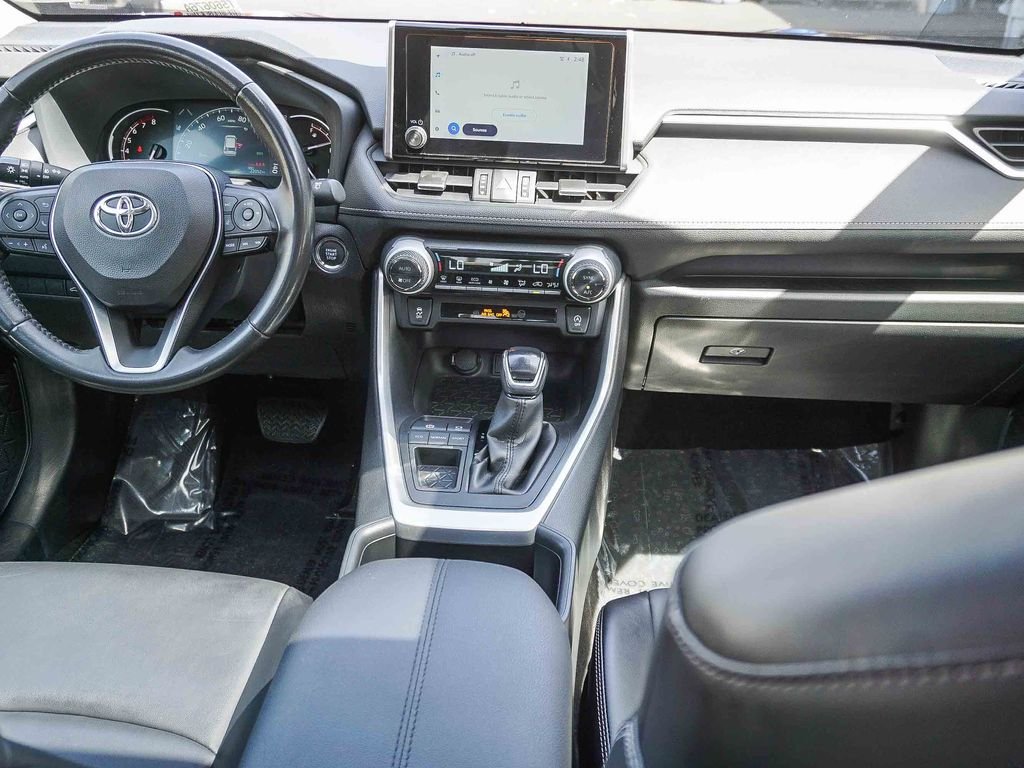 Used 2023  Toyota XLE Premium image 14