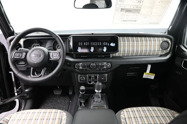 New 2026 Black Clear-Coat Exterior Paint Jeep 85th Anniversary Edition image 25