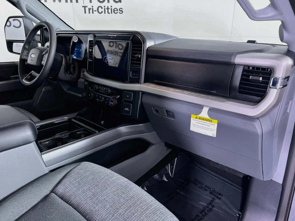New 2027 Carbonized Gray Metallic Ford XLT image 28