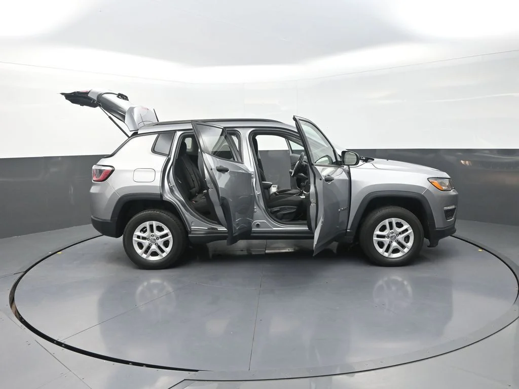 Used 2018 Silver Jeep Sport image 36