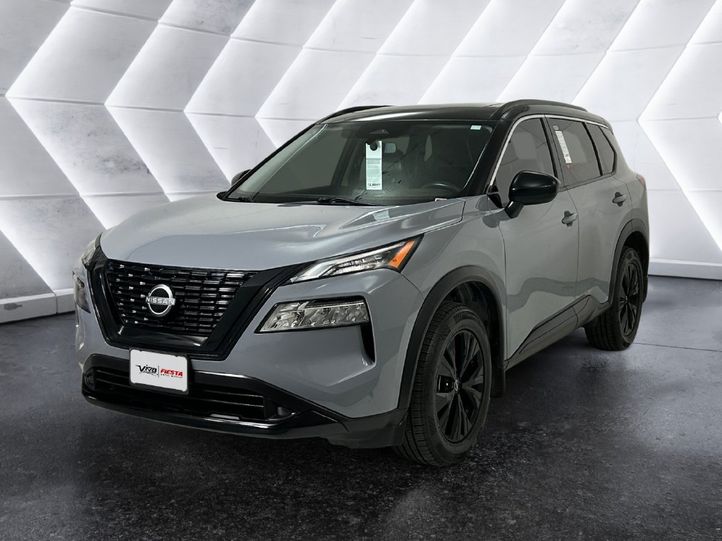 Used 2023 Gray Nissan SV image 3