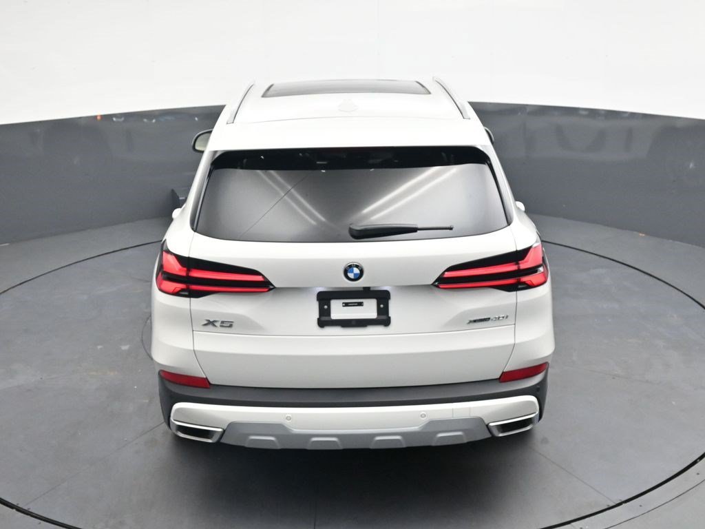 Used 2026 Alpine White BMW xDrive40i image 22