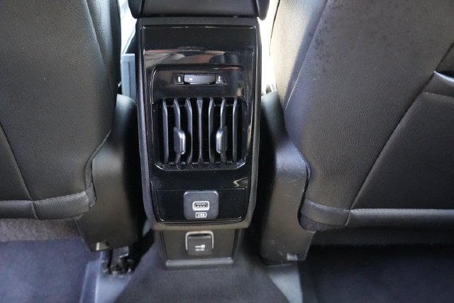 Used 2024 Black Jeep Latitude image 17