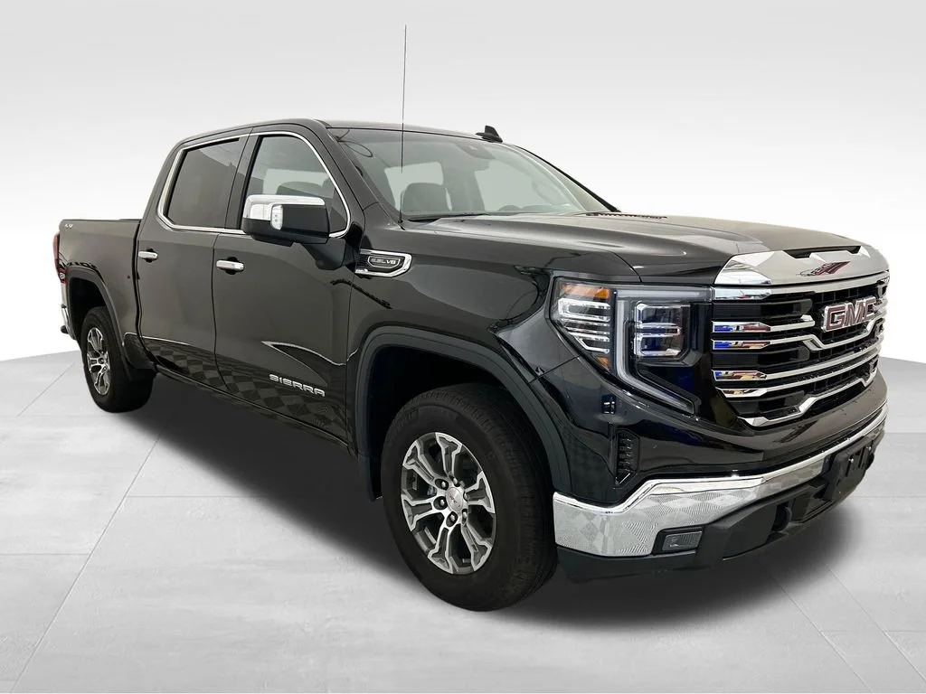 Used 2025 Onyx Black GMC SLT image 9