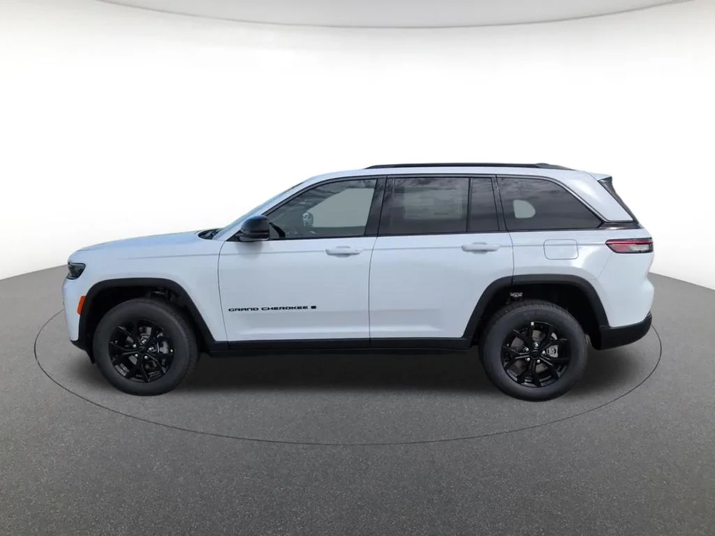 New 2026 White Jeep Altitude image 10