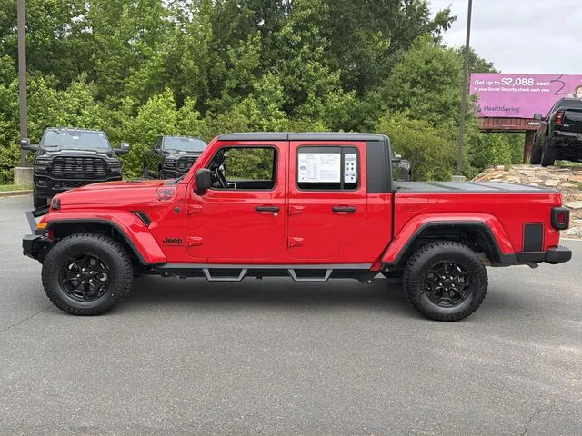 Used 2022 Red Jeep Sport image 10