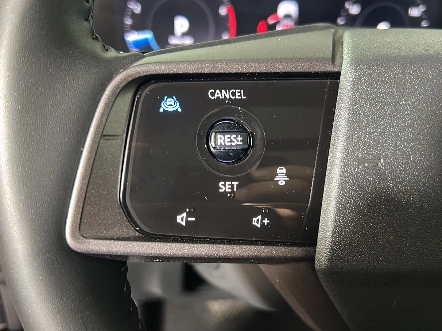 Used 2025 Everest White Pearl Tricoat Nissan Platinum image 23