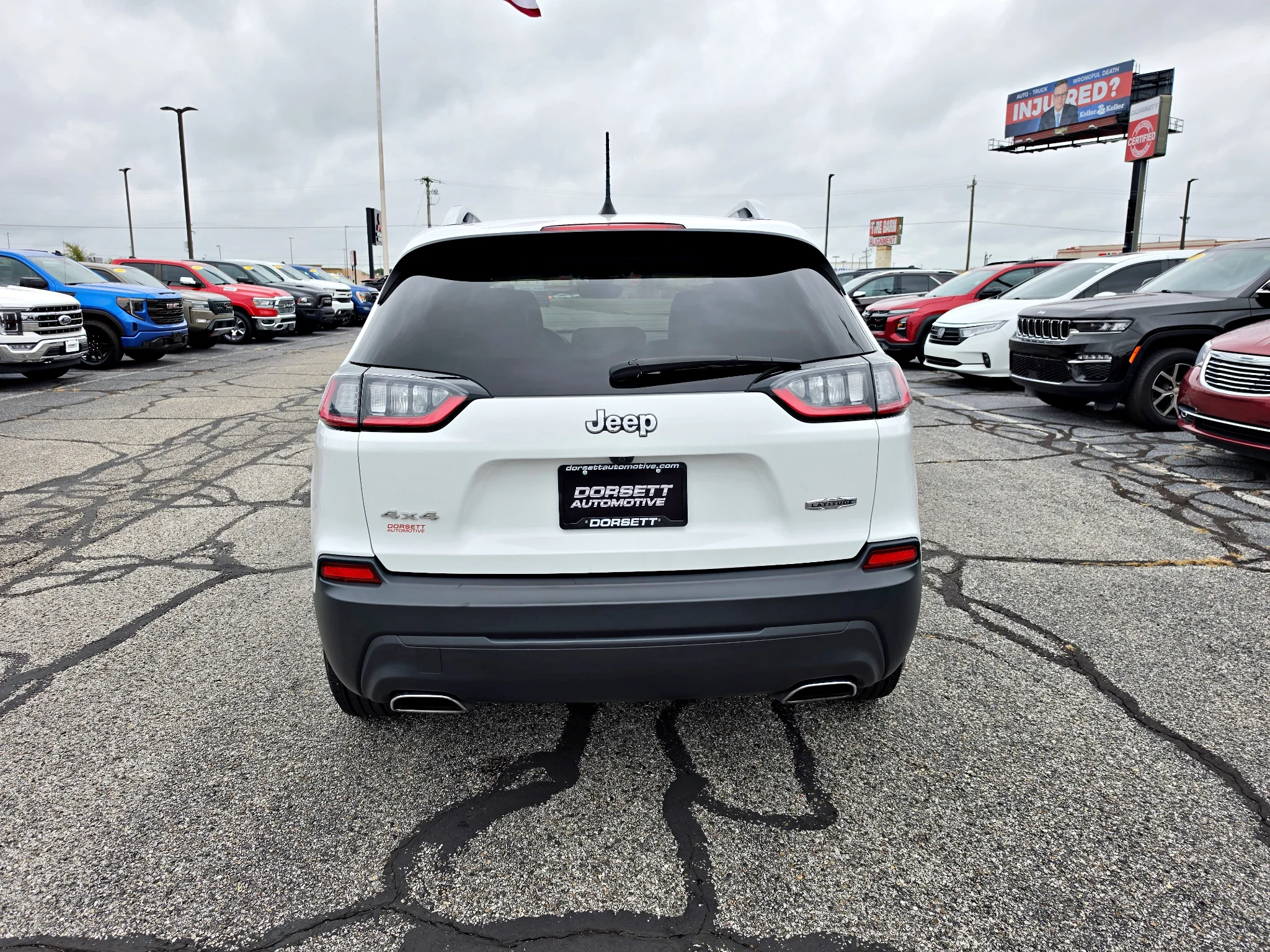 Used 2019 Bright White Clearcoat Jeep Latitude Plus image 7