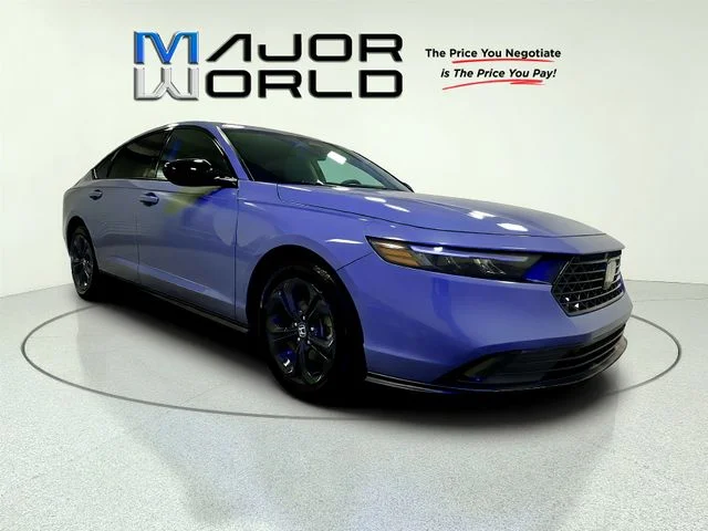 Used 2025 Gray Honda SE image 2