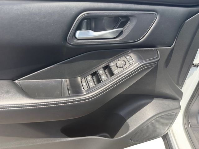 Certified Used 2025 White Nissan SV image 12