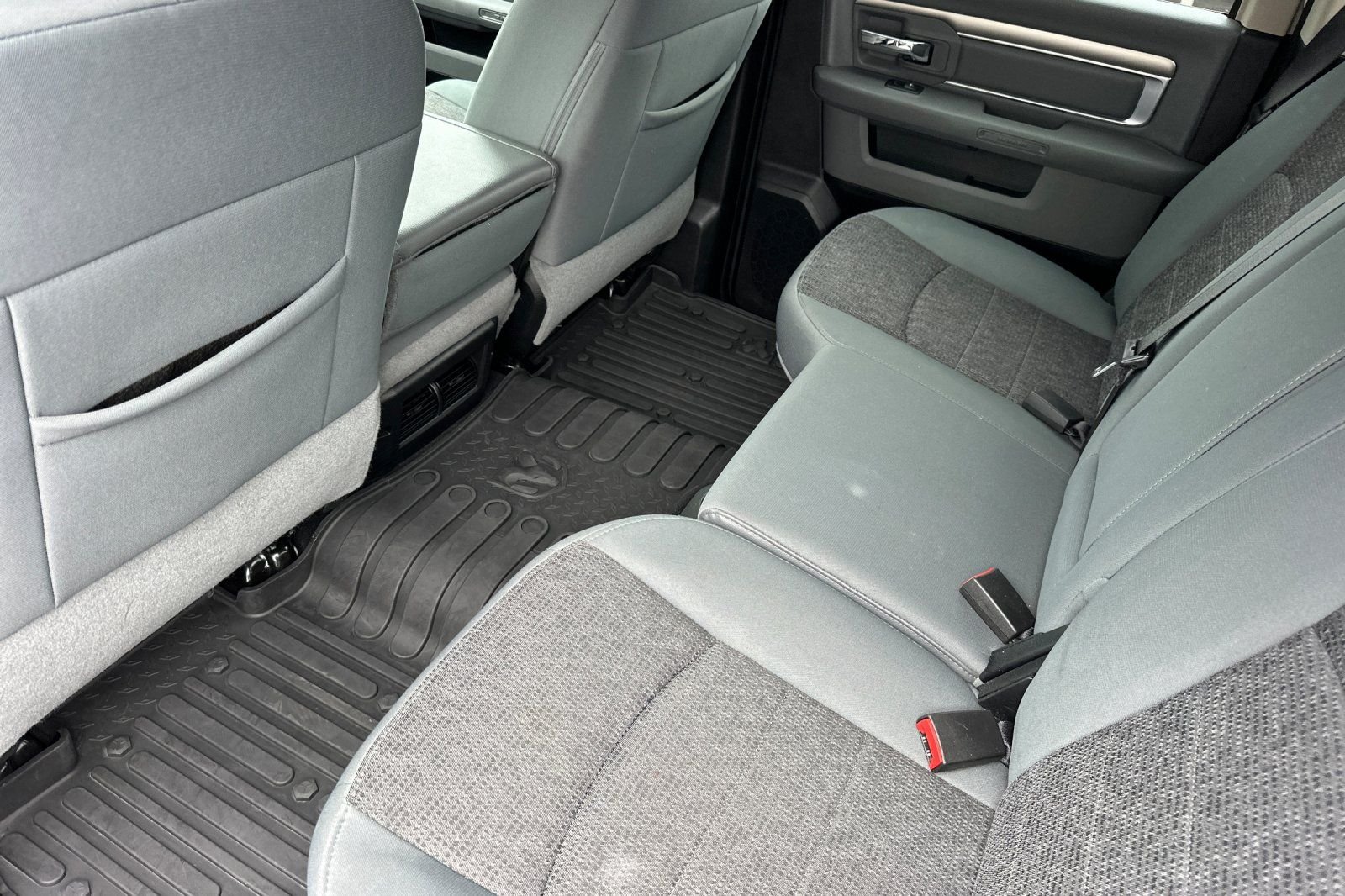 Used 2018 White Ram SLT image 13