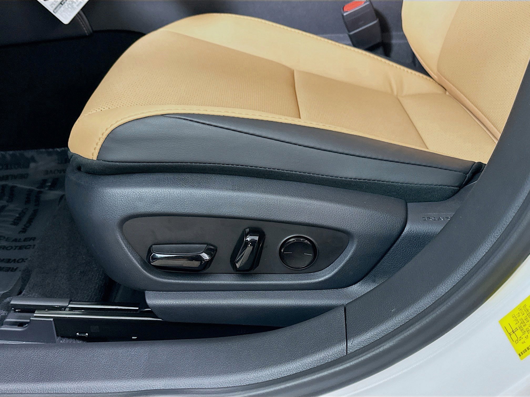 2025 Lexus ES 350 - Photo 19