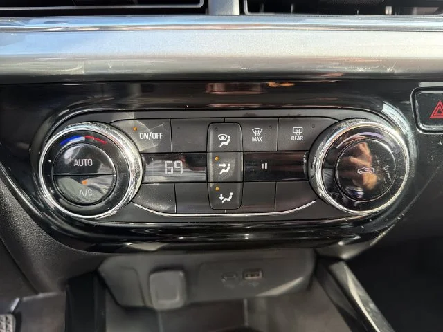 Used 2026 White Chevrolet LT image 27