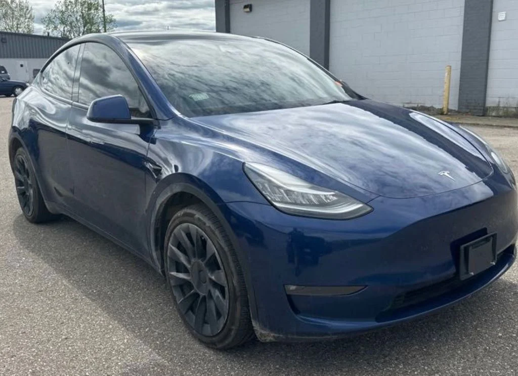 Used 2022 Blue Tesla Long Range image 9
