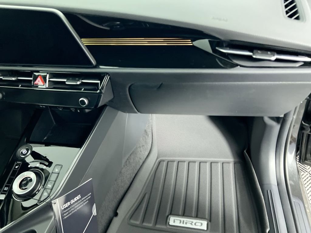 New 2026 Interstellar Gray Kia WIND image 28