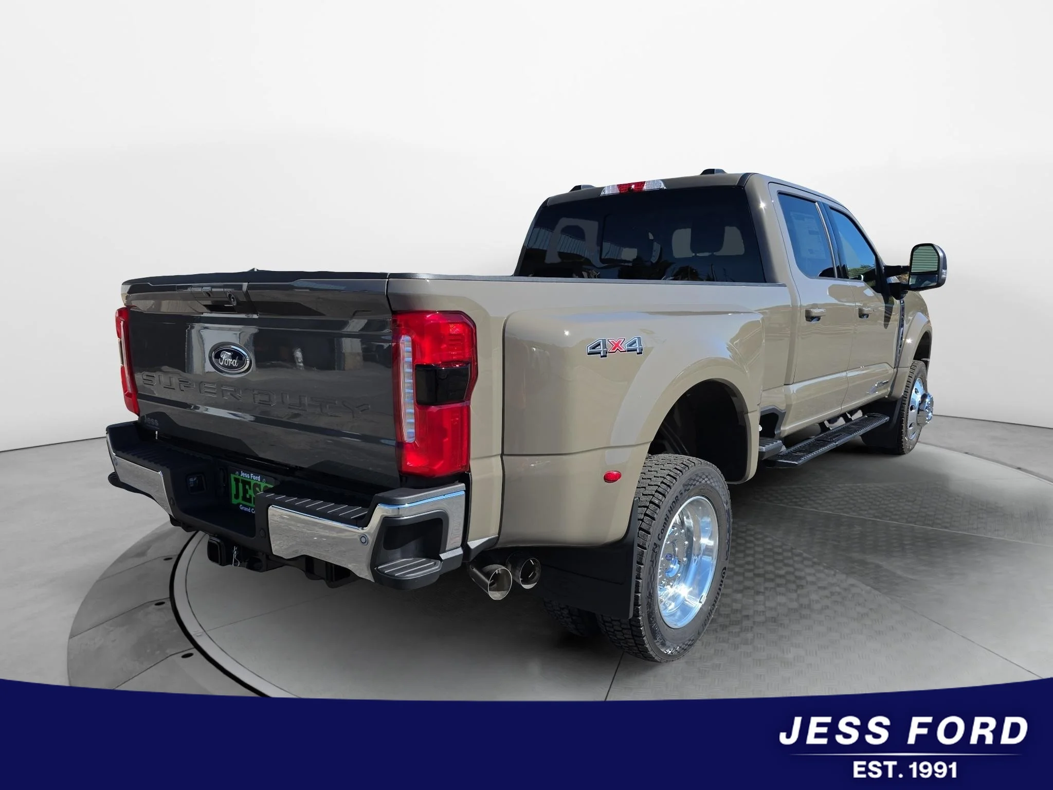New 2026 Marsh Gray Ford F-450® XLT image 5