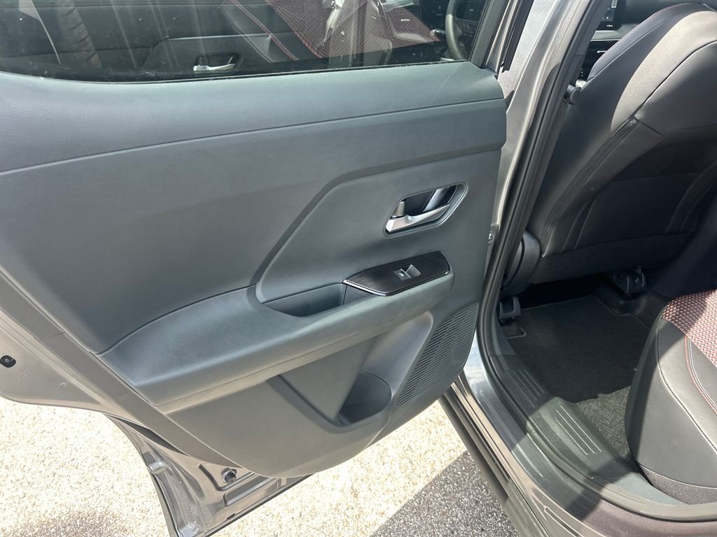 New 2026 Nissan Kicks SR 4D Sport Utility