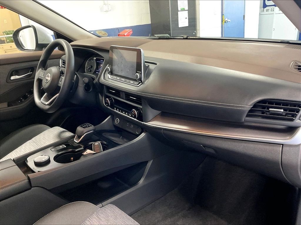 Used 2023 Silver Nissan SV image 14