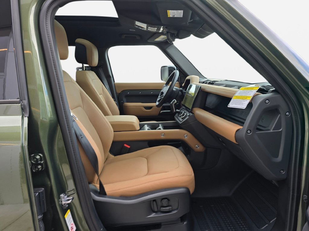 New 2026 Woolstone Green LAND ROVER X-Dynamic SE image 10