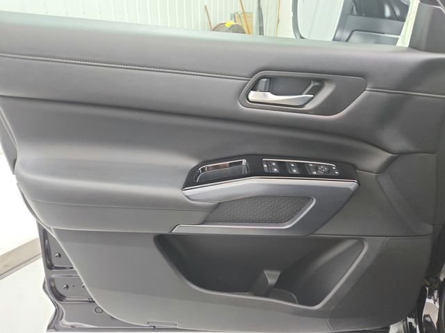 Used 2025 Black Nissan SL image 34