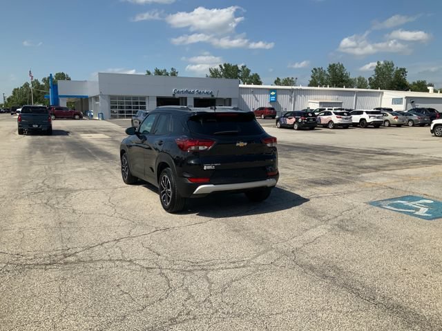 Used 2024 Mosaic Black Metallic Chevrolet LT image 9
