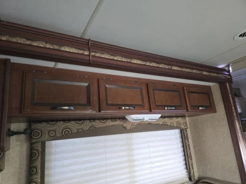 Used 2014 Oxford White Ford Base image 21